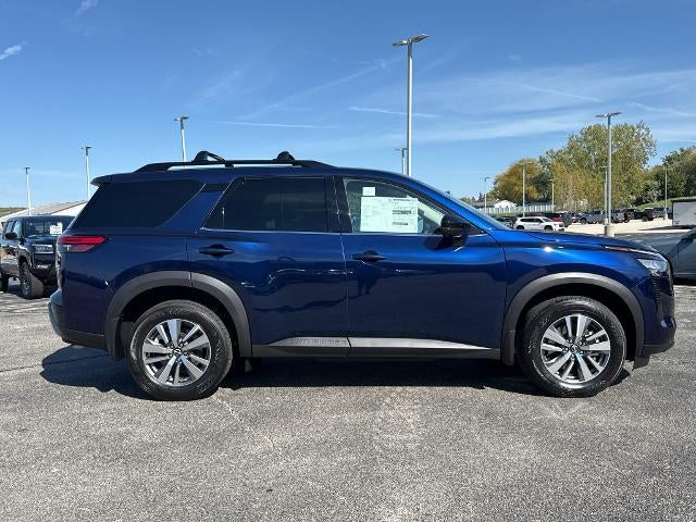 2026 Nissan Pathfinder SL 4WD