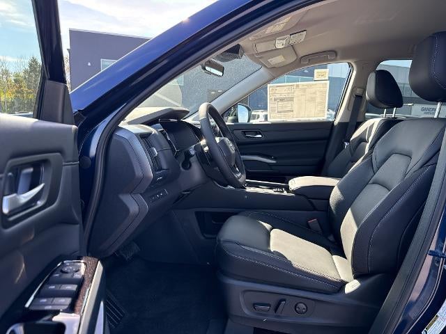 2026 Nissan Pathfinder SL 4WD