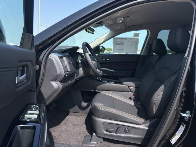 2026 Nissan Pathfinder SL 4WD