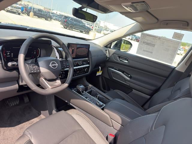 2026 Nissan Pathfinder SL 4WD