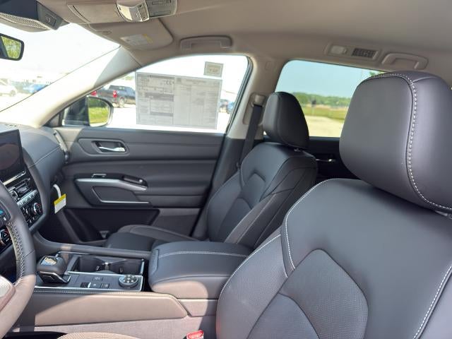 2026 Nissan Pathfinder SL 4WD