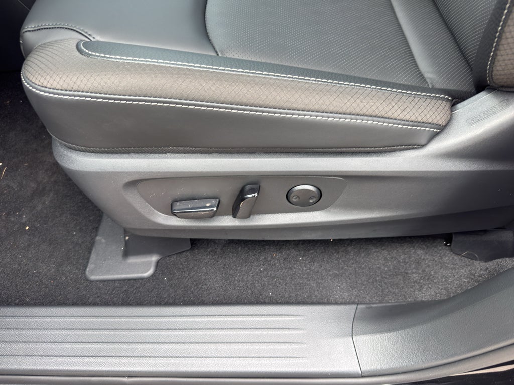 2026 Nissan Pathfinder SL 4WD