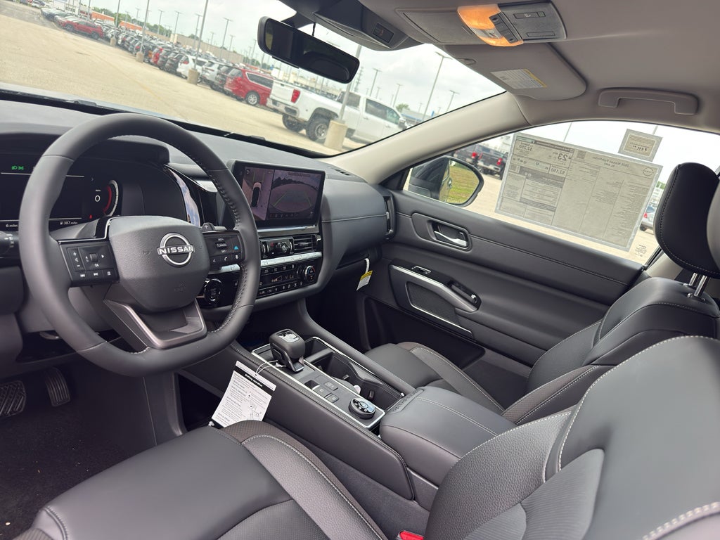 2026 Nissan Pathfinder SL 4WD