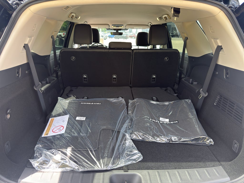 2026 Nissan Pathfinder SL 4WD