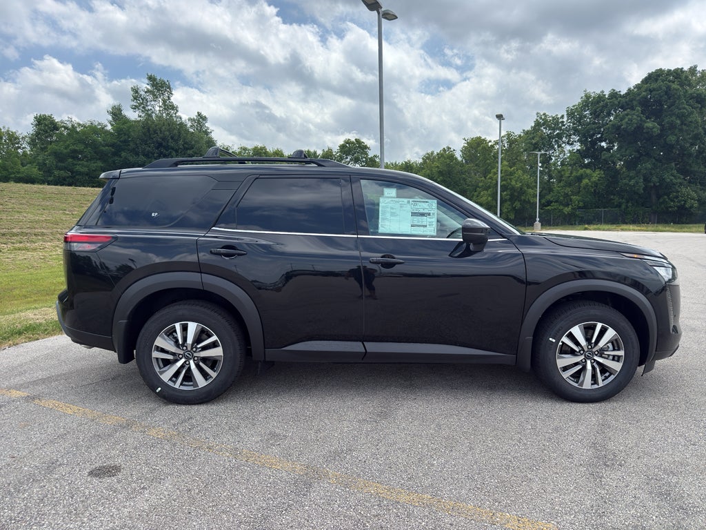 2026 Nissan Pathfinder SL 4WD