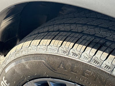 2026 Nissan Pathfinder SL 4WD