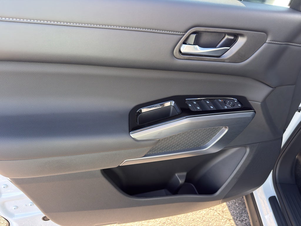 2026 Nissan Pathfinder SL 4WD