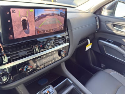 2026 Nissan Pathfinder SL 4WD