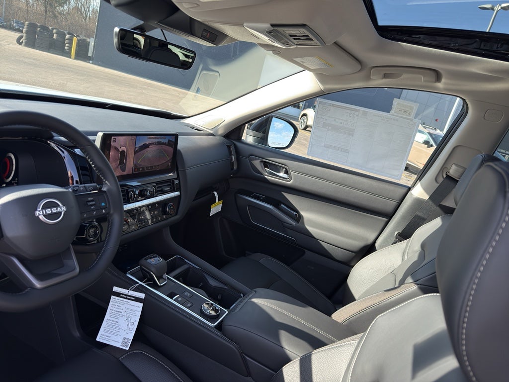 2026 Nissan Pathfinder SL 4WD