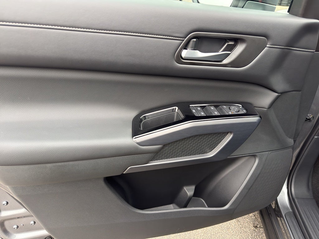 2026 Nissan Pathfinder SL 4WD