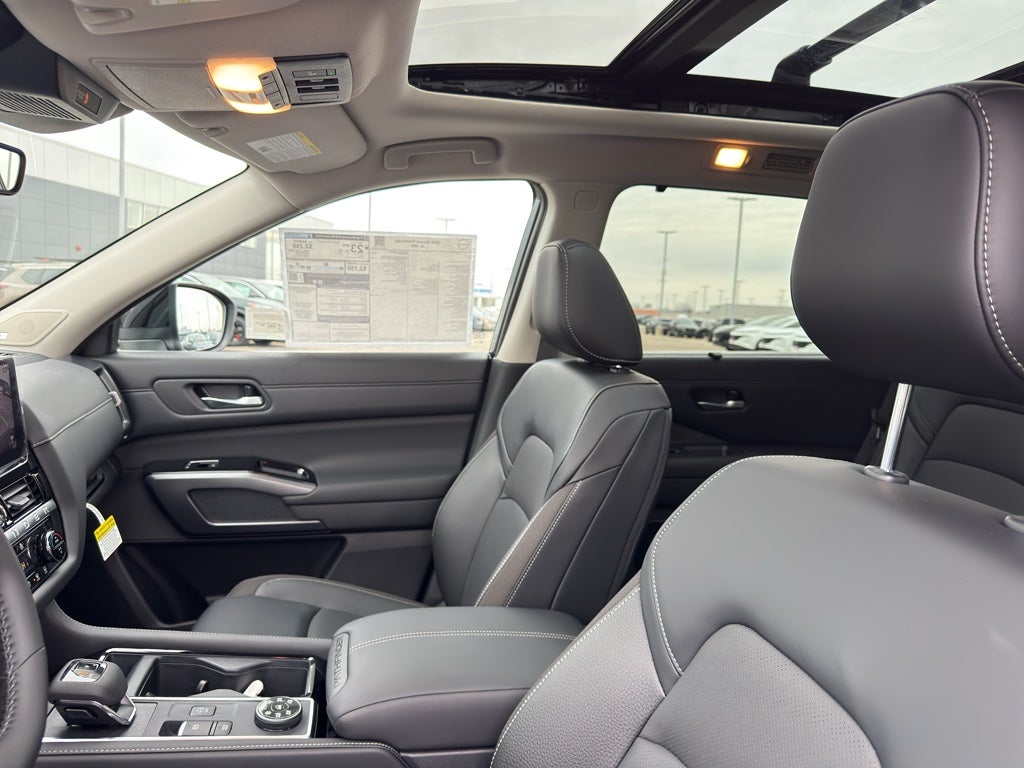 2026 Nissan Pathfinder SL 4WD