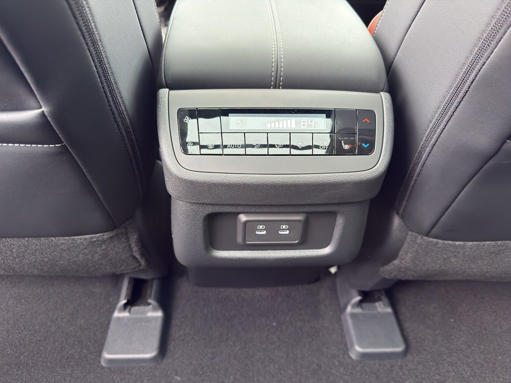 2026 Nissan Pathfinder SL 4WD