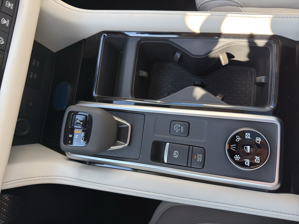 2026 Nissan Pathfinder SL 4WD