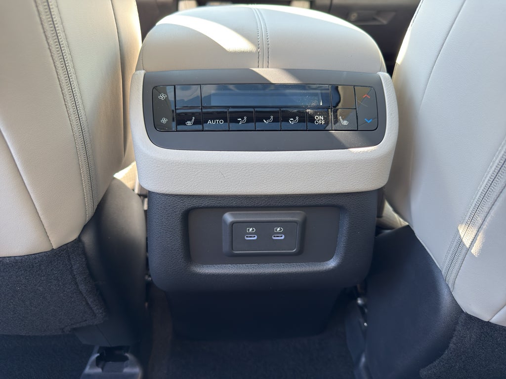 2026 Nissan Pathfinder SL 4WD