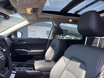 2026 Nissan Pathfinder SL 4WD