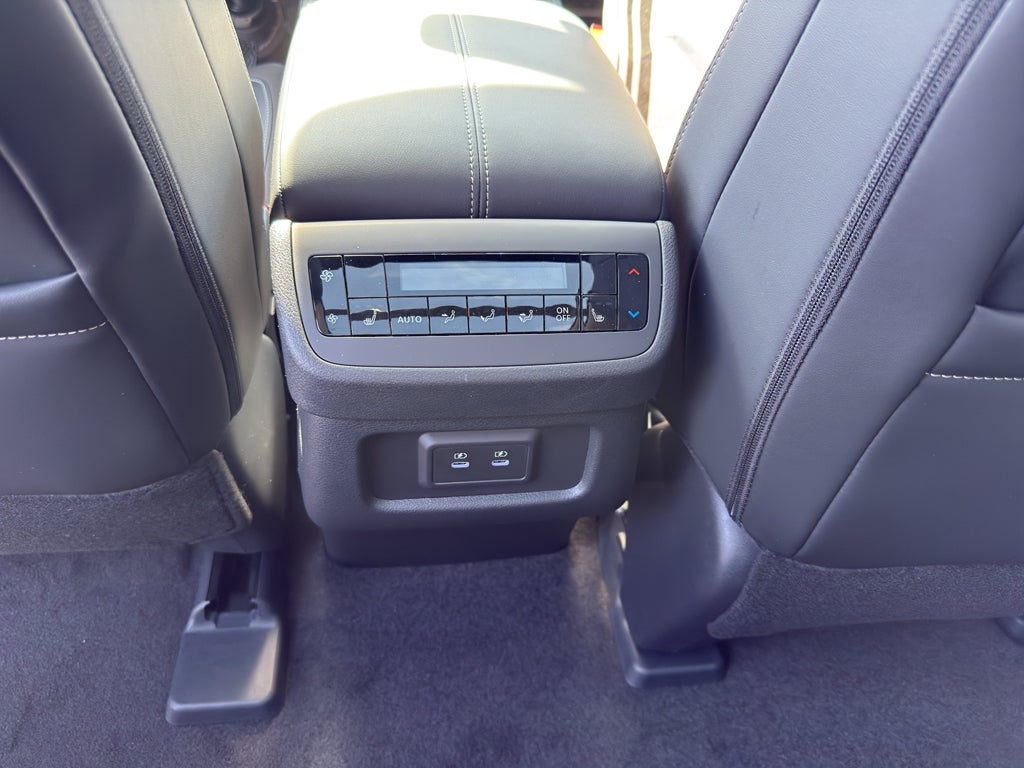 2026 Nissan Pathfinder SL 4WD