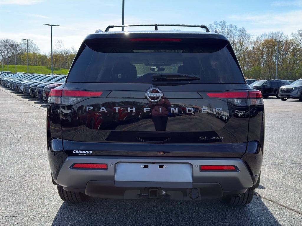 2026 Nissan Pathfinder SL 4WD