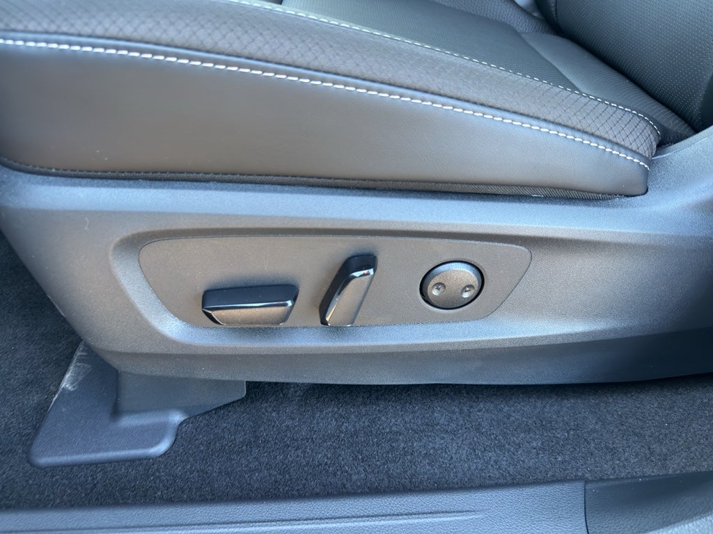 2026 Nissan Pathfinder SL 4WD