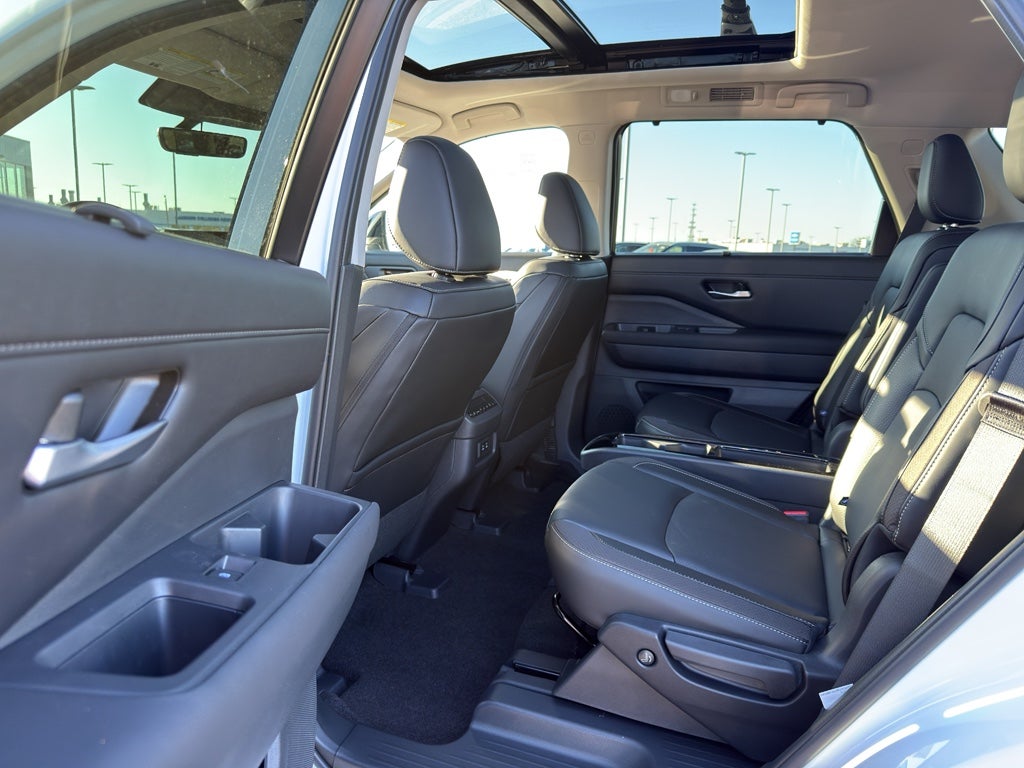 2026 Nissan Pathfinder SL 4WD