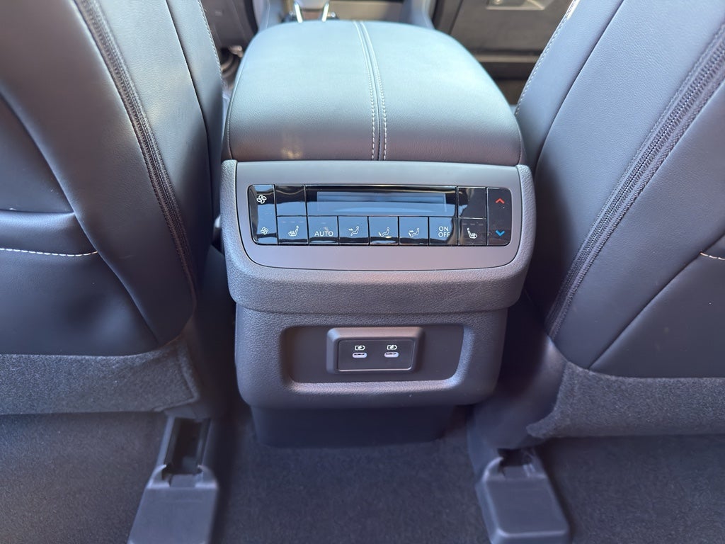 2026 Nissan Pathfinder SL 4WD