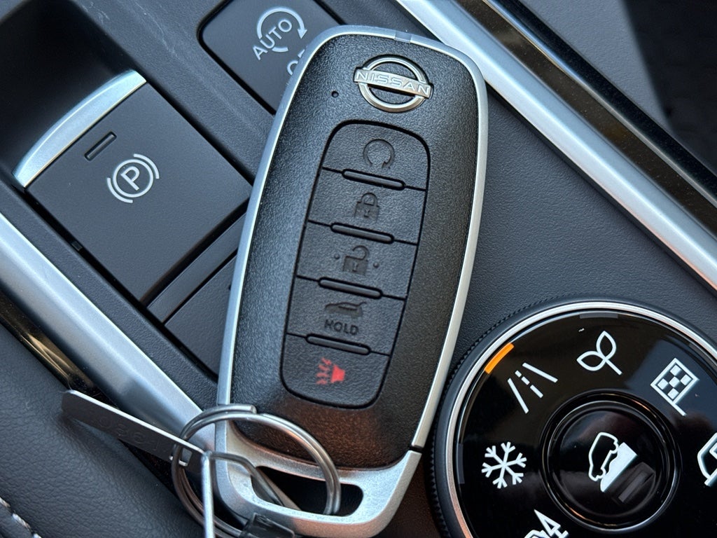 2026 Nissan Pathfinder SL 4WD