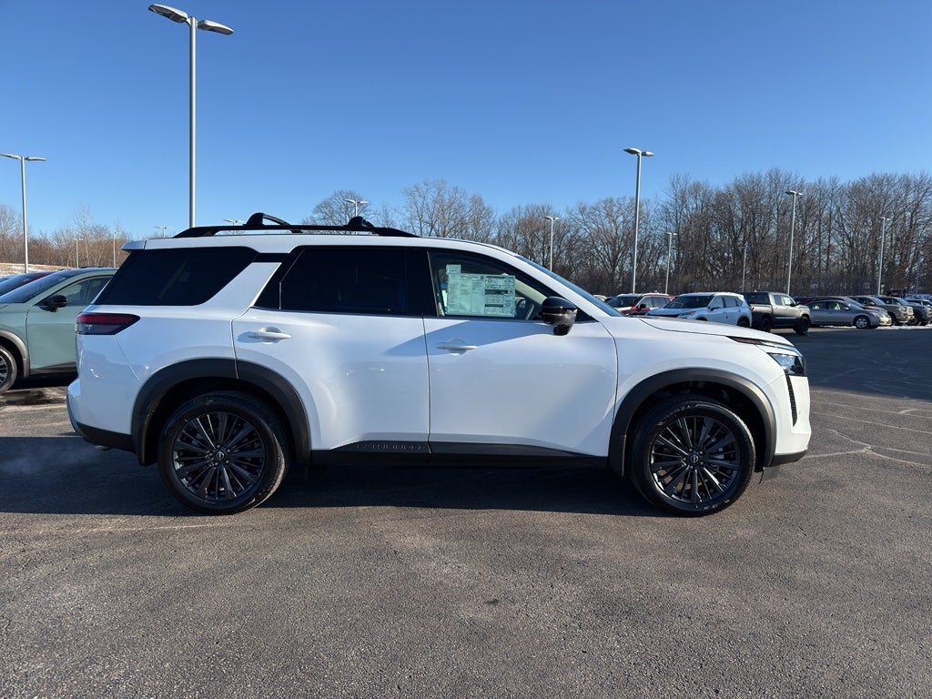 2026 Nissan Pathfinder SL 4WD