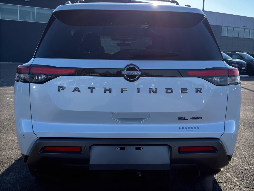 2026 Nissan Pathfinder SL 4WD