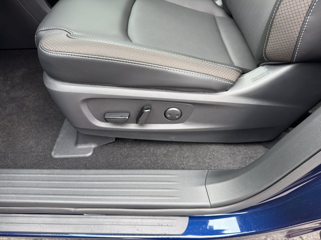 2026 Nissan Pathfinder SL 4WD