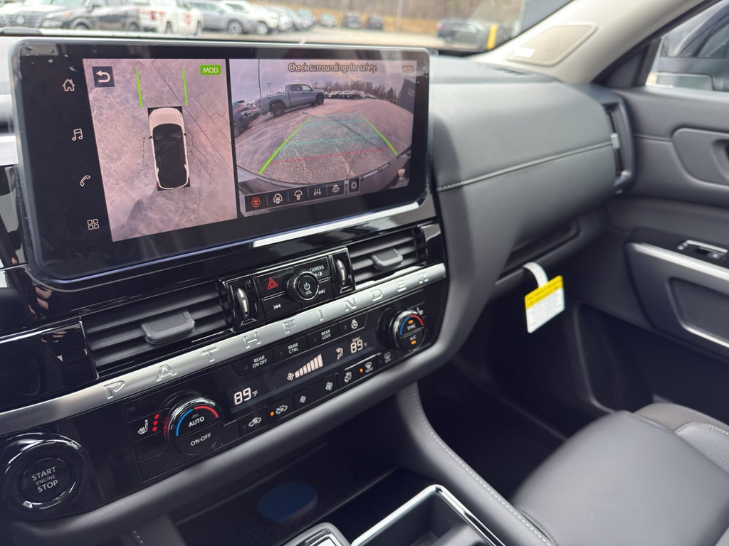 2026 Nissan Pathfinder SL 4WD