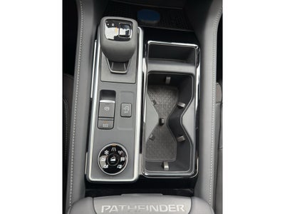 2026 Nissan Pathfinder SL 4WD