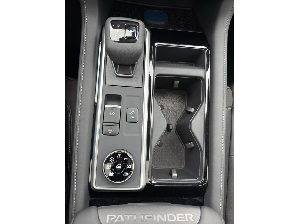 2026 Nissan Pathfinder SL 4WD