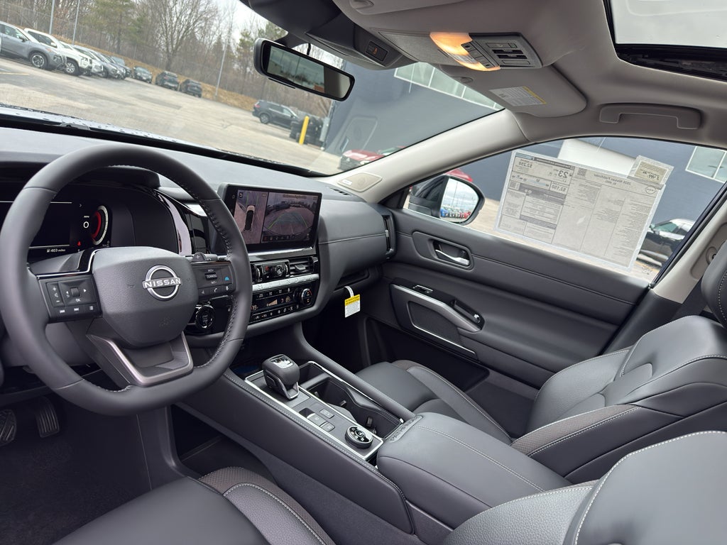 2026 Nissan Pathfinder SL 4WD