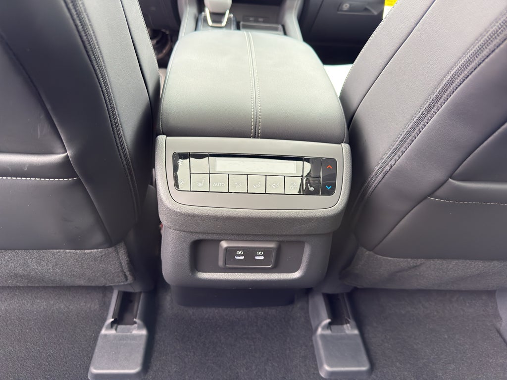 2026 Nissan Pathfinder SL 4WD