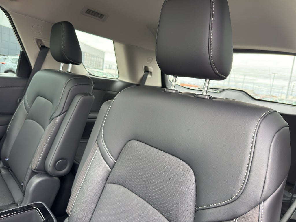 2026 Nissan Pathfinder SL 4WD