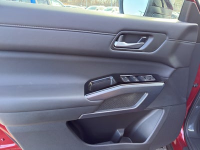 2026 Nissan Pathfinder SL 4WD