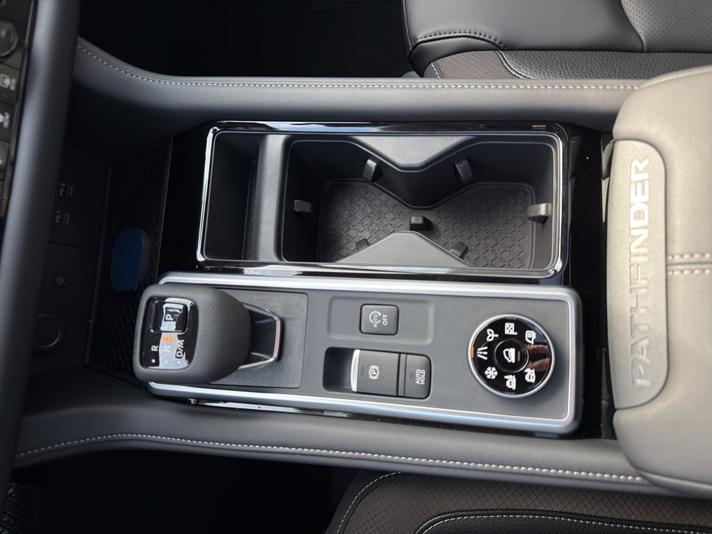 2026 Nissan Pathfinder SL 4WD