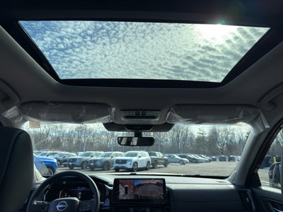 2026 Nissan Pathfinder SL 4WD