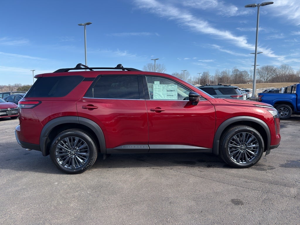 2026 Nissan Pathfinder SL 4WD