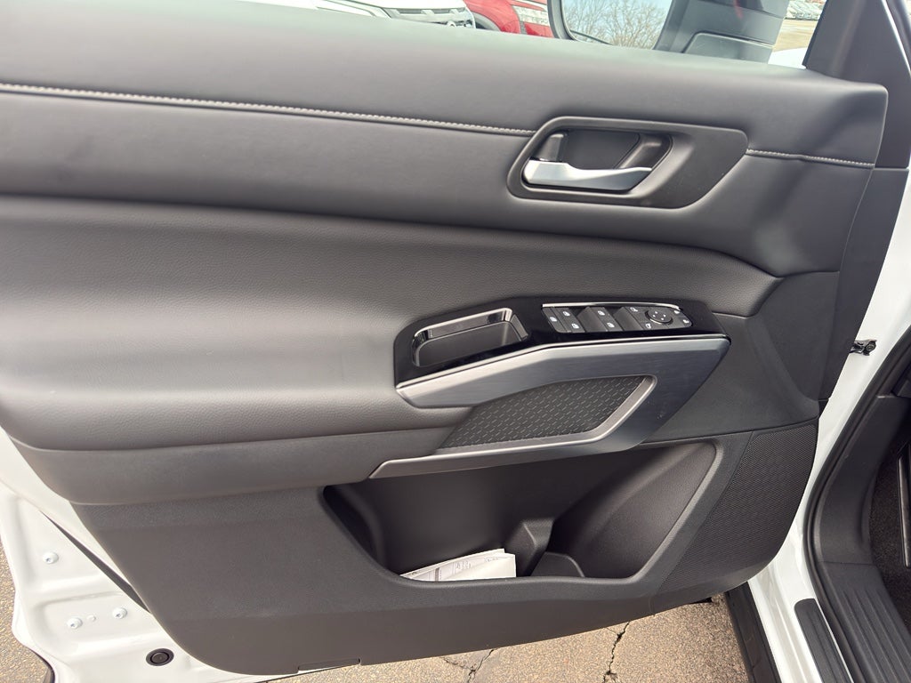 2026 Nissan Pathfinder SL 4WD