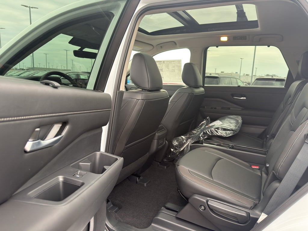 2026 Nissan Pathfinder SL 4WD