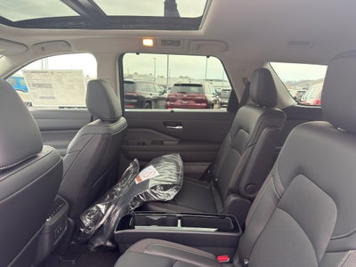 2026 Nissan Pathfinder SL 4WD