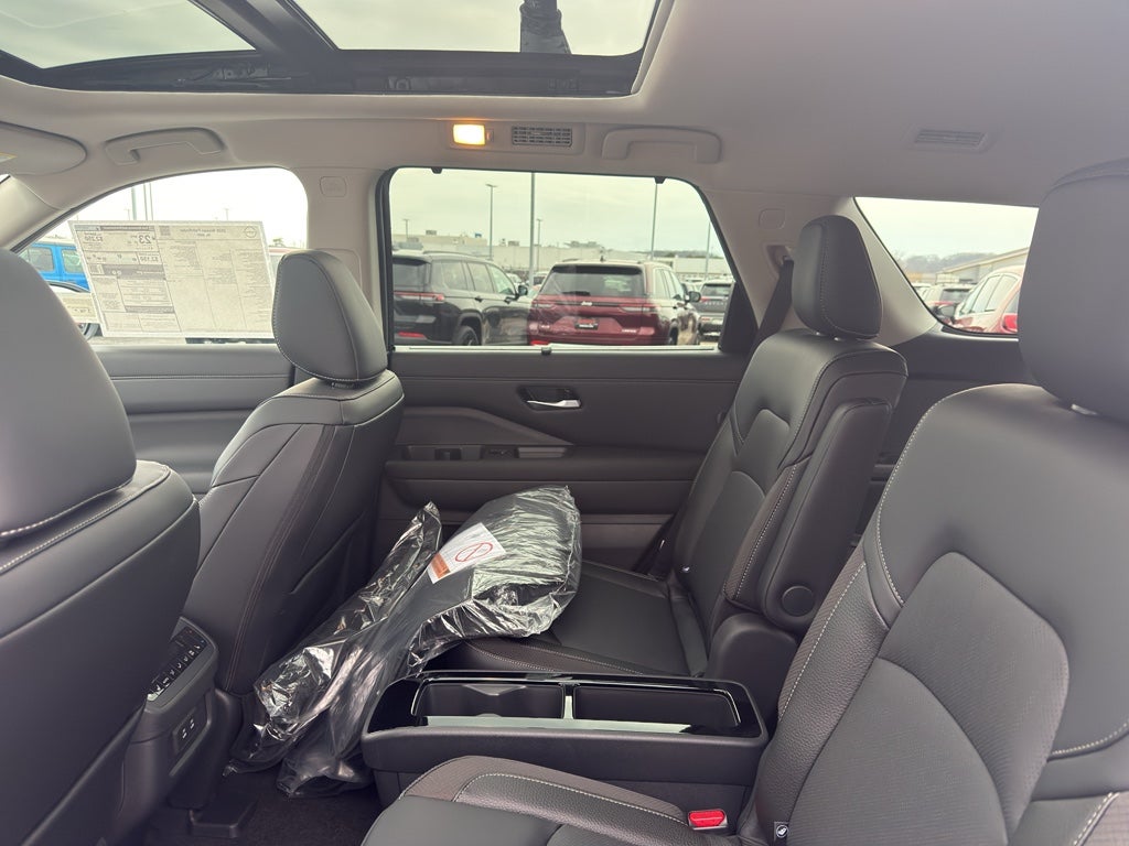 2026 Nissan Pathfinder SL 4WD