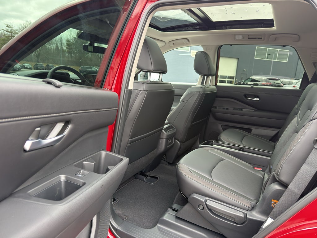 2026 Nissan Pathfinder SL 4WD