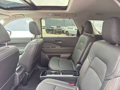 2026 Nissan Pathfinder SL 4WD