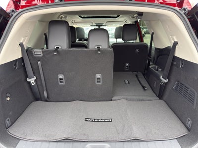 2026 Nissan Pathfinder SL 4WD