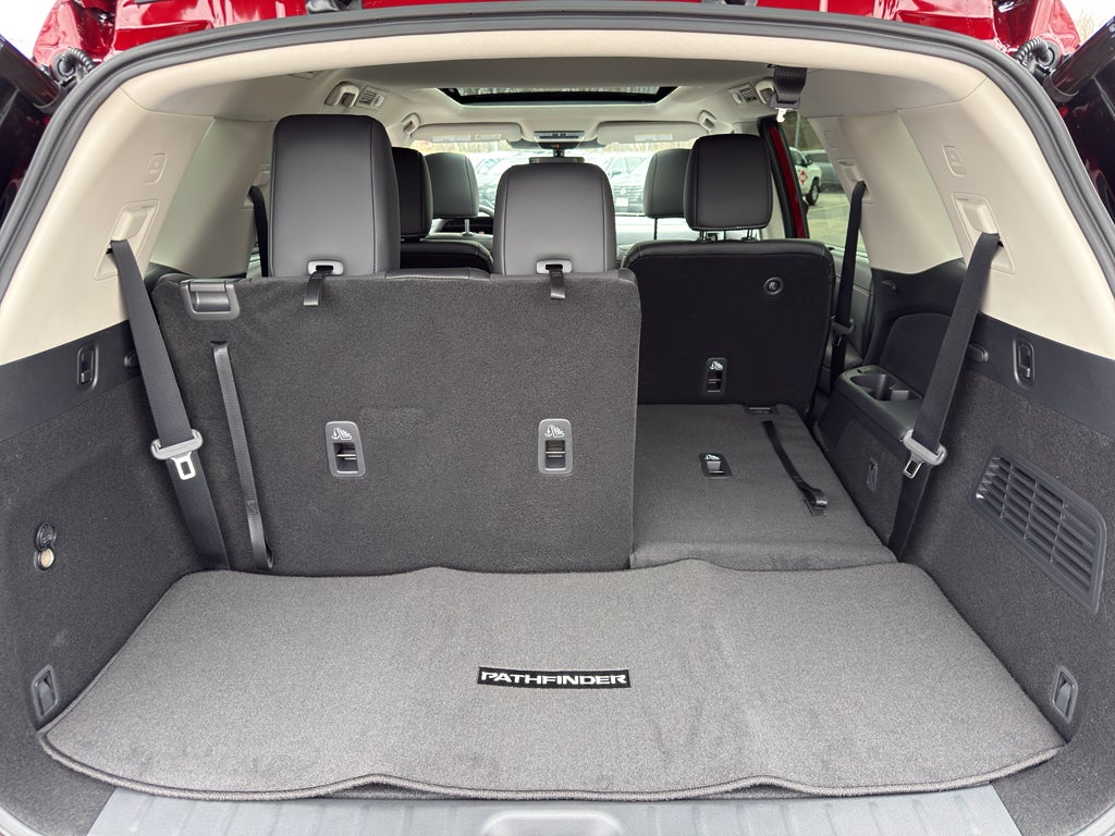 2026 Nissan Pathfinder SL 4WD