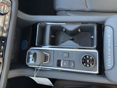 2026 Nissan Pathfinder SL 4WD