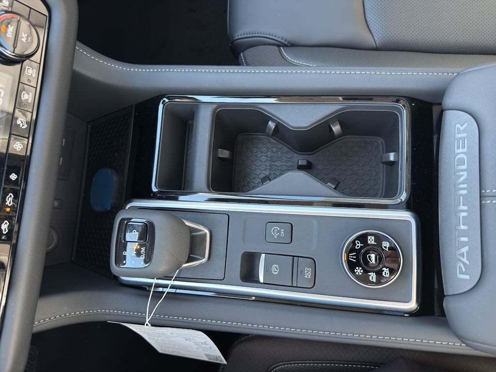 2026 Nissan Pathfinder SL 4WD