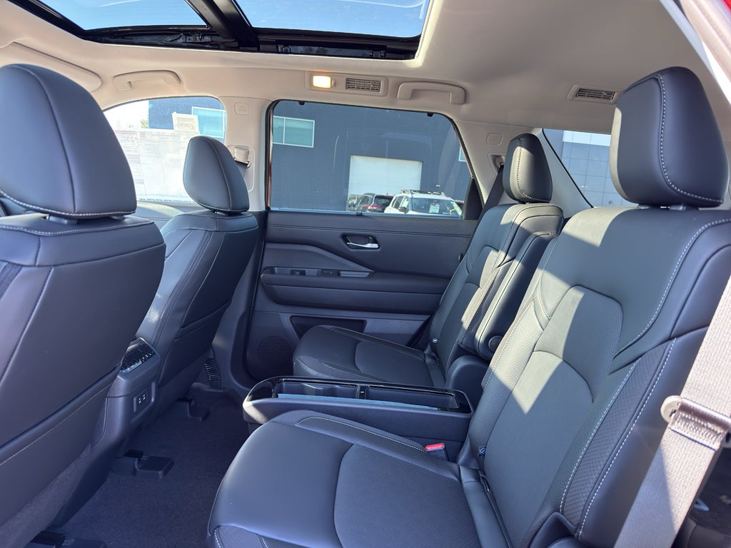2026 Nissan Pathfinder SL 4WD