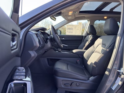 2026 Nissan Pathfinder SL 4WD